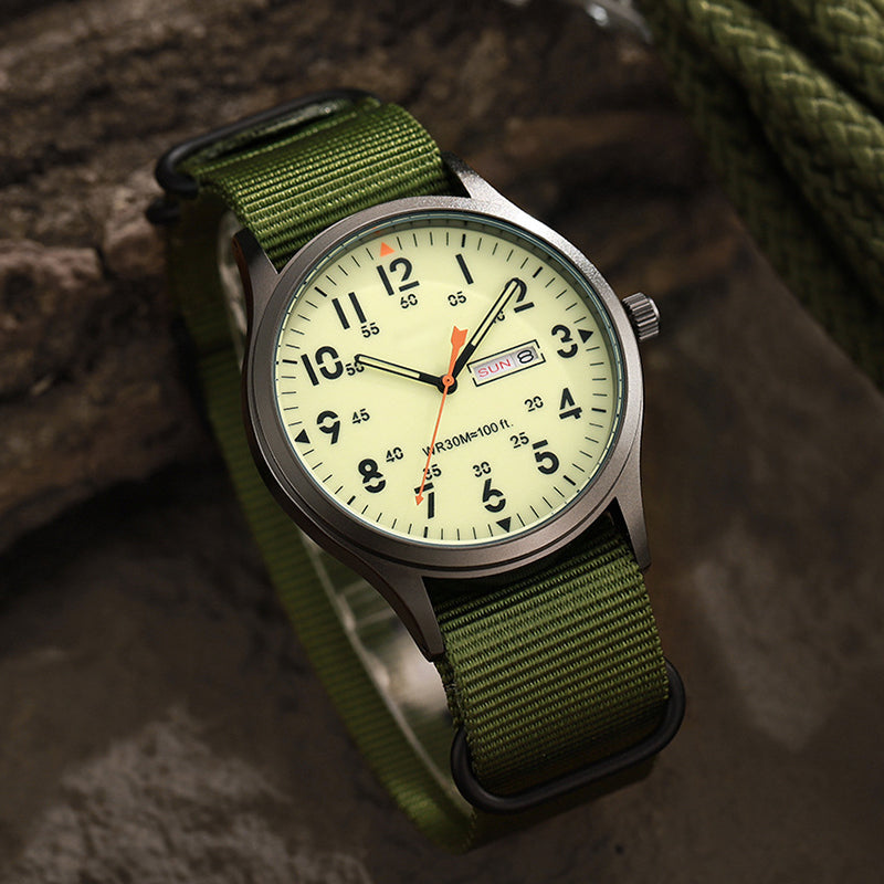 ⌚✨ Men's Quartz Watch with Luminous Display – Glows in the Dark, Shines All Day! Classic Style for Any Occasion 👔